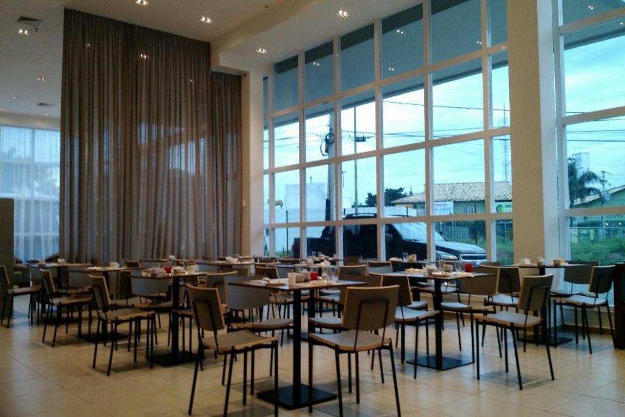 Tulip Inn 캄푸스 두스 고이타카지스 외부 사진